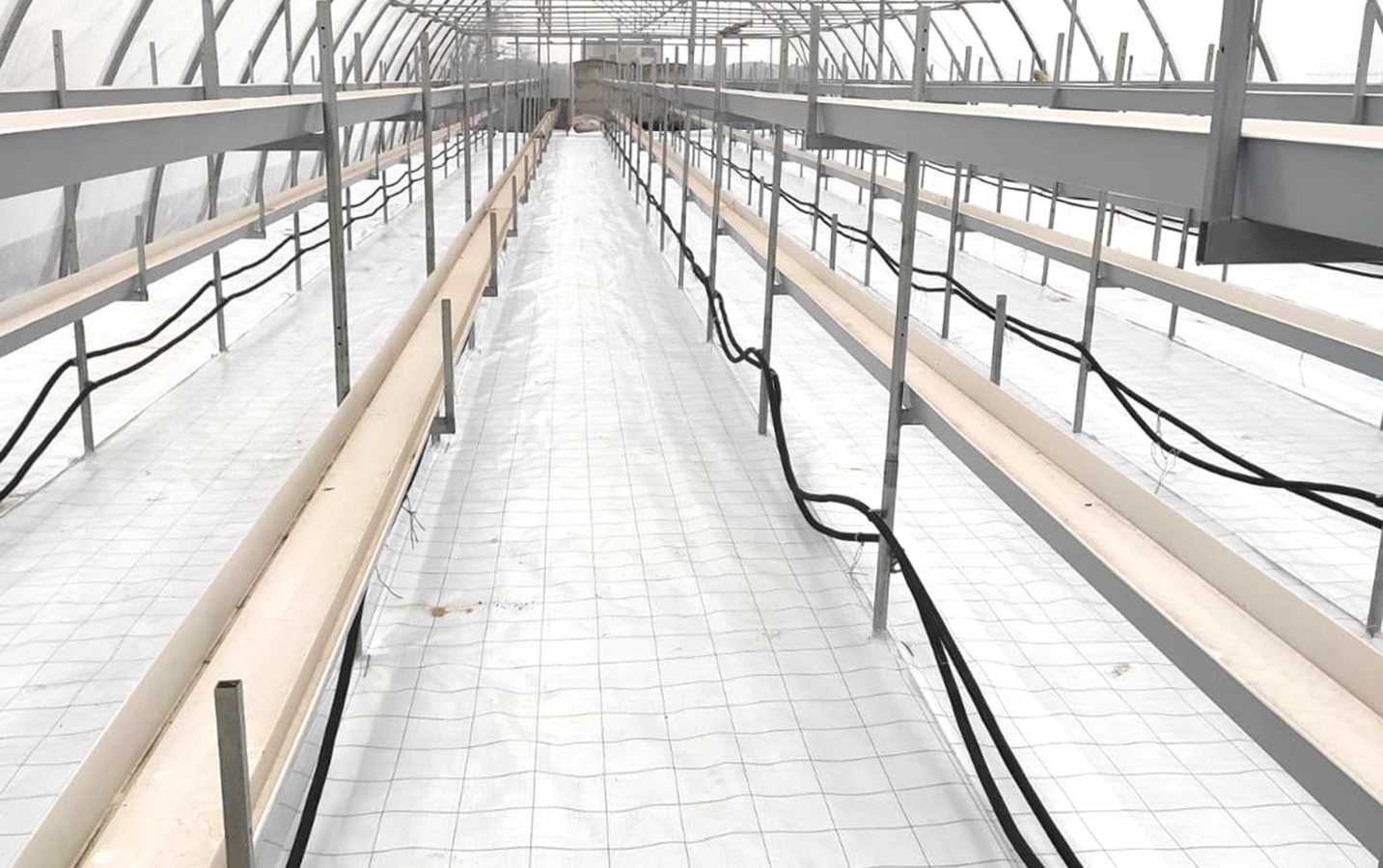 Dlaczego warto zainwestować w wysokiej jakości rynnę uprawową?